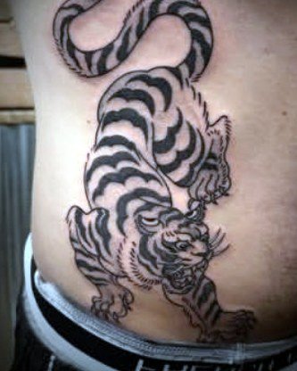 Prowling tiger in fine-line