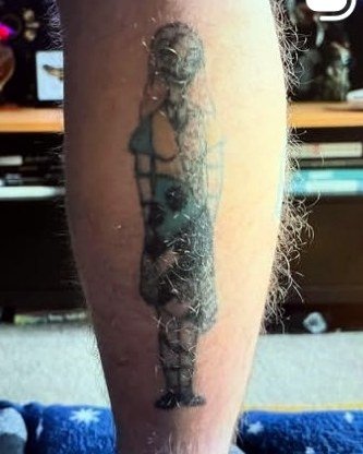 Flowing floral leg piece